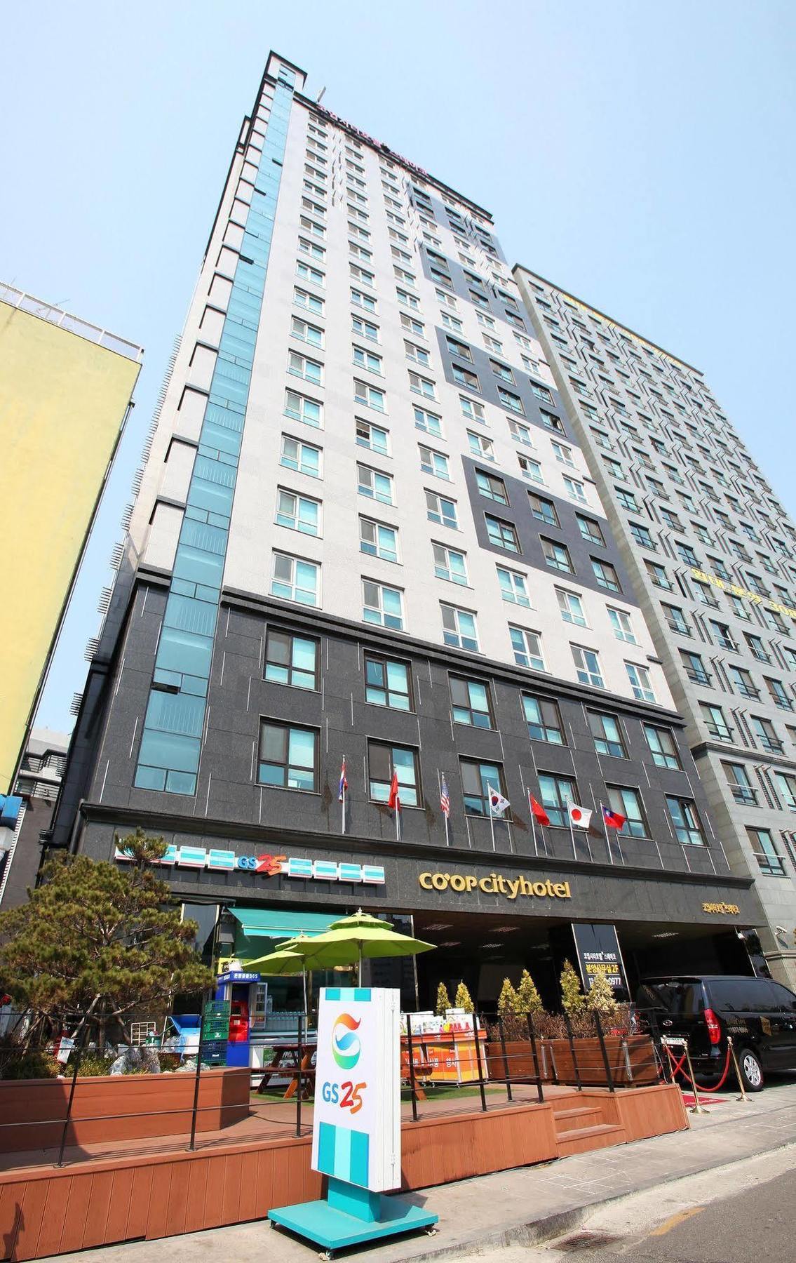Coop Oryu Station 3*